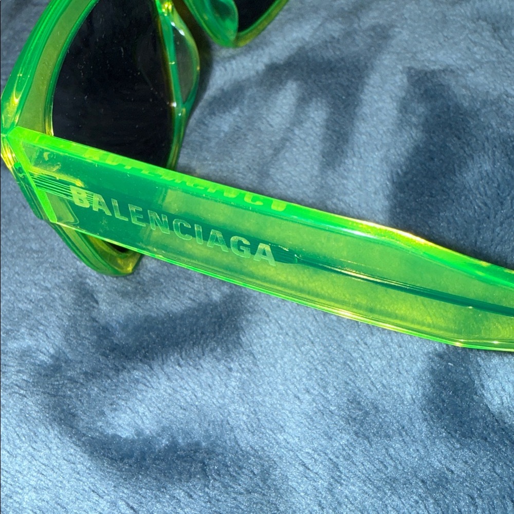 Balenciaga Volt Green Sunglasses - Picture 7 of 7